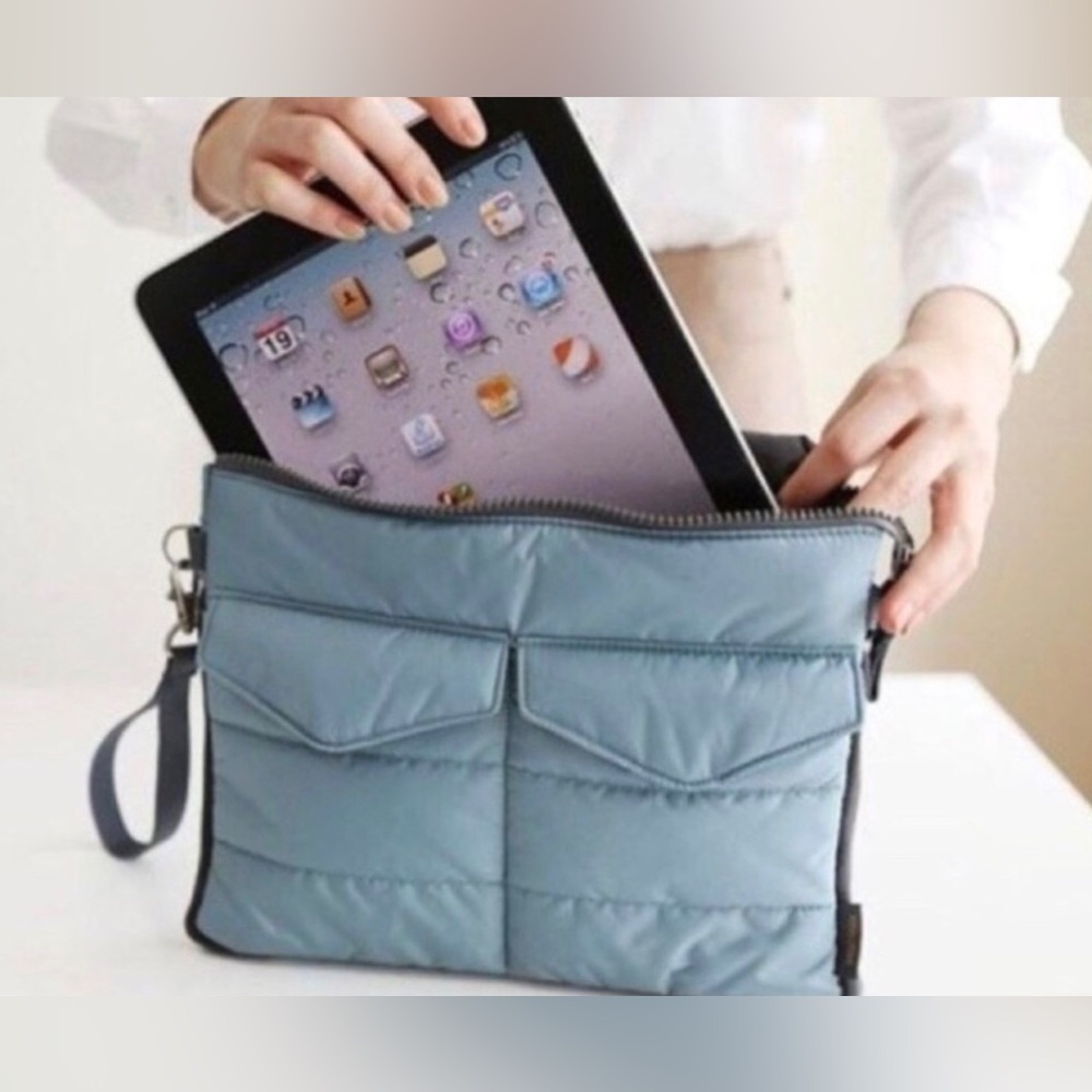 New Lightweight Travel Case for iPad, Tablet, or E-Reader in light blue